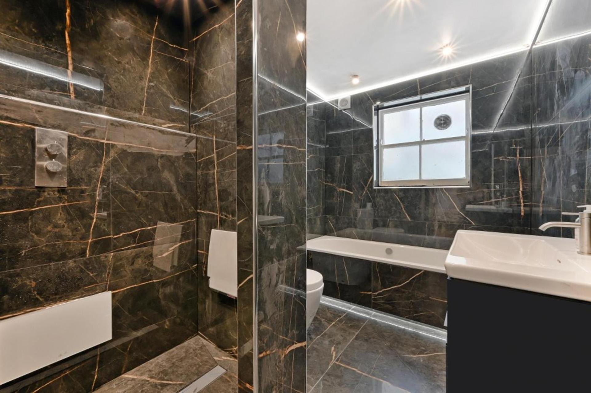 Appartamento Chic With 2 Bedrooms